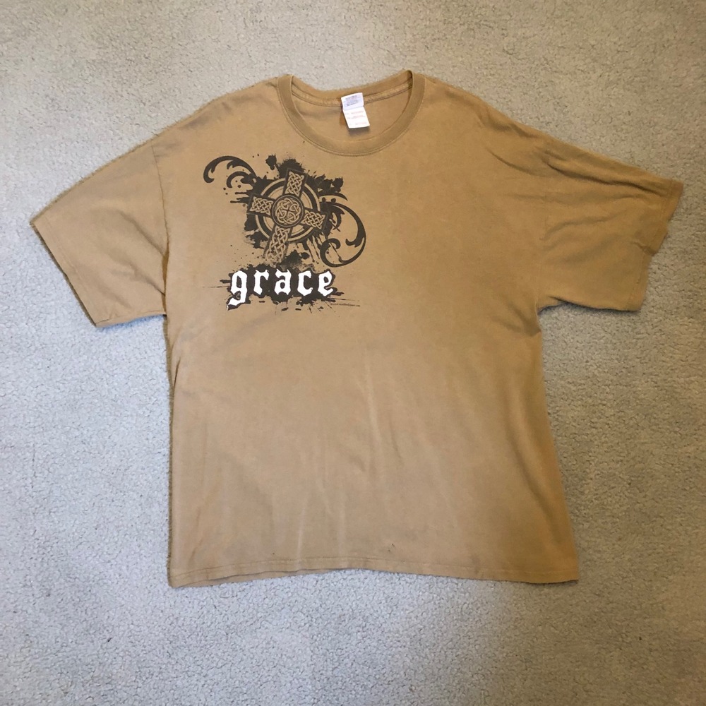 Y2K VTG Gildan Grace Celtic Cross Graphic T-Shirt Mens XL Tan Grunge Streetwear
